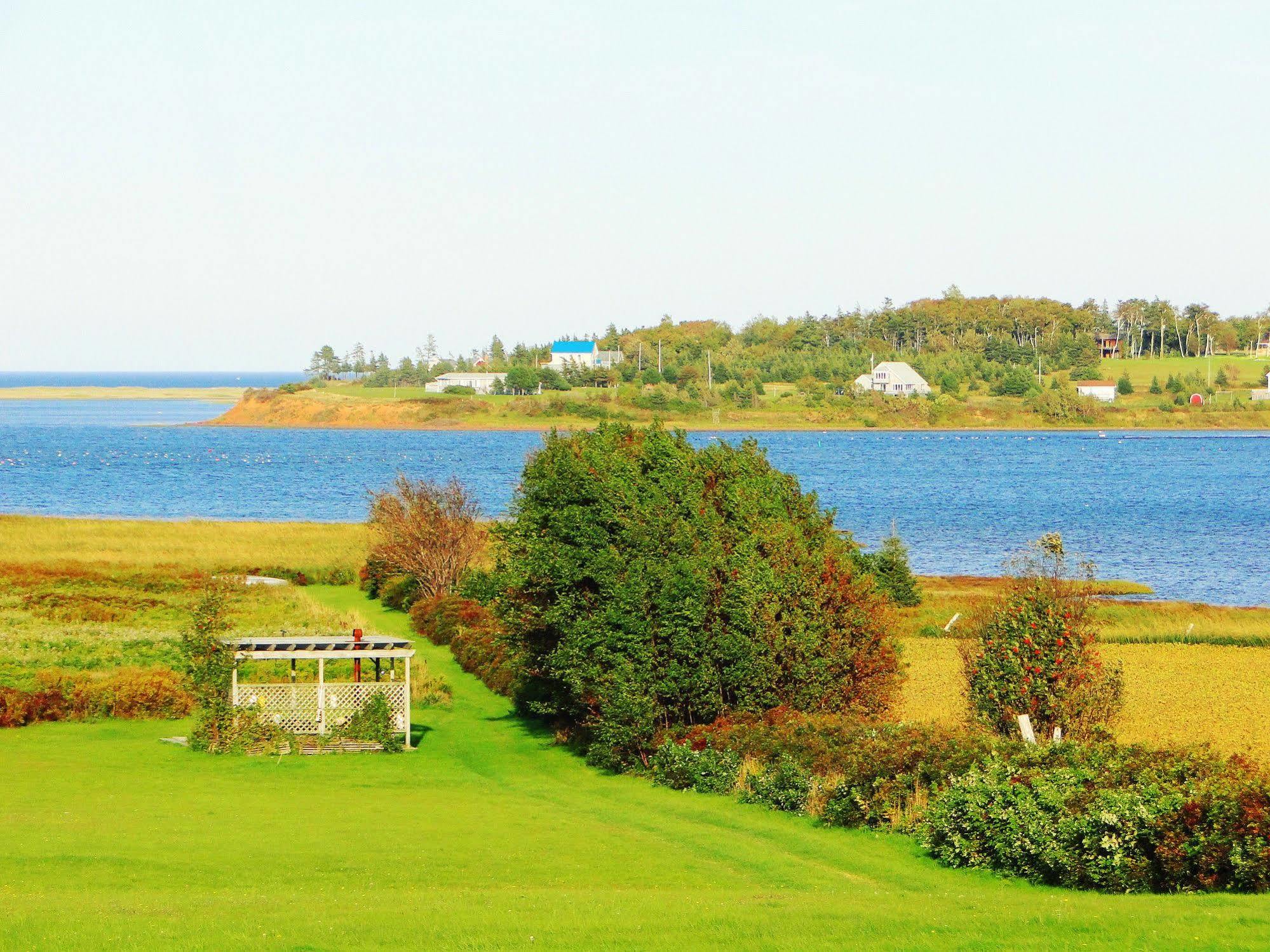 Blue Crest Cottages North Rustico Exterior photo