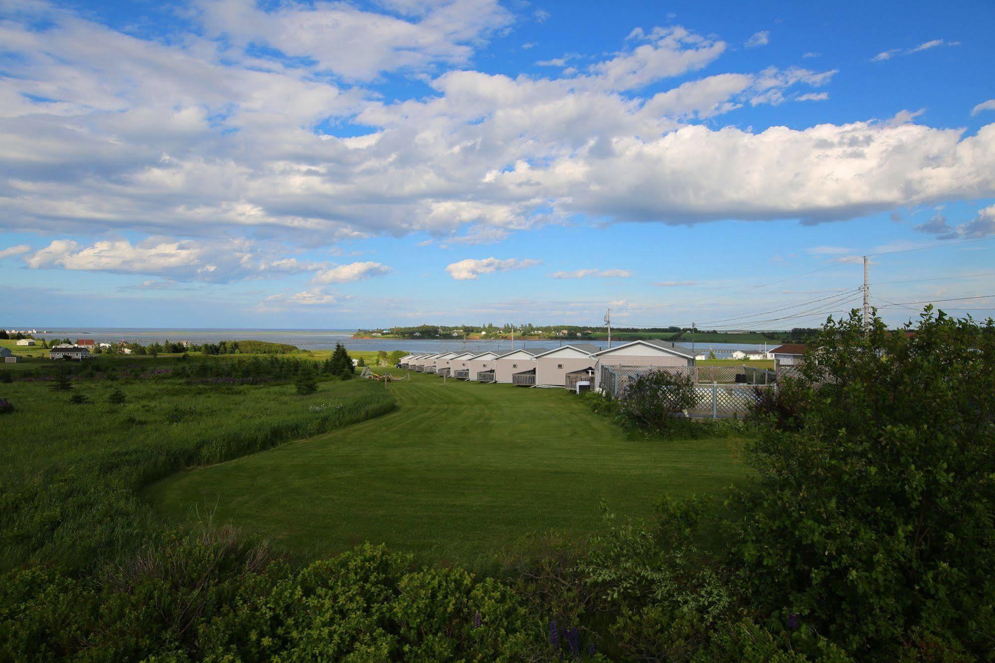 Blue Crest Cottages North Rustico Exterior photo